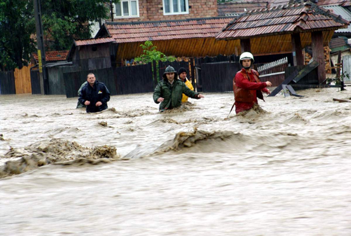 COD GALBEN de inundaţii! Vezi care sunt zonele vizate