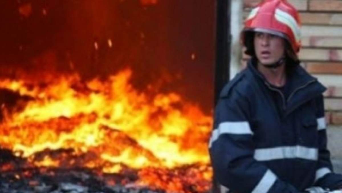 Un bărbat şi-a dat foc în propria casă!