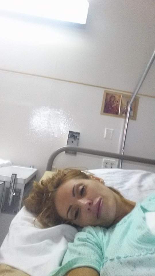 Blonda lui Iri, la spital