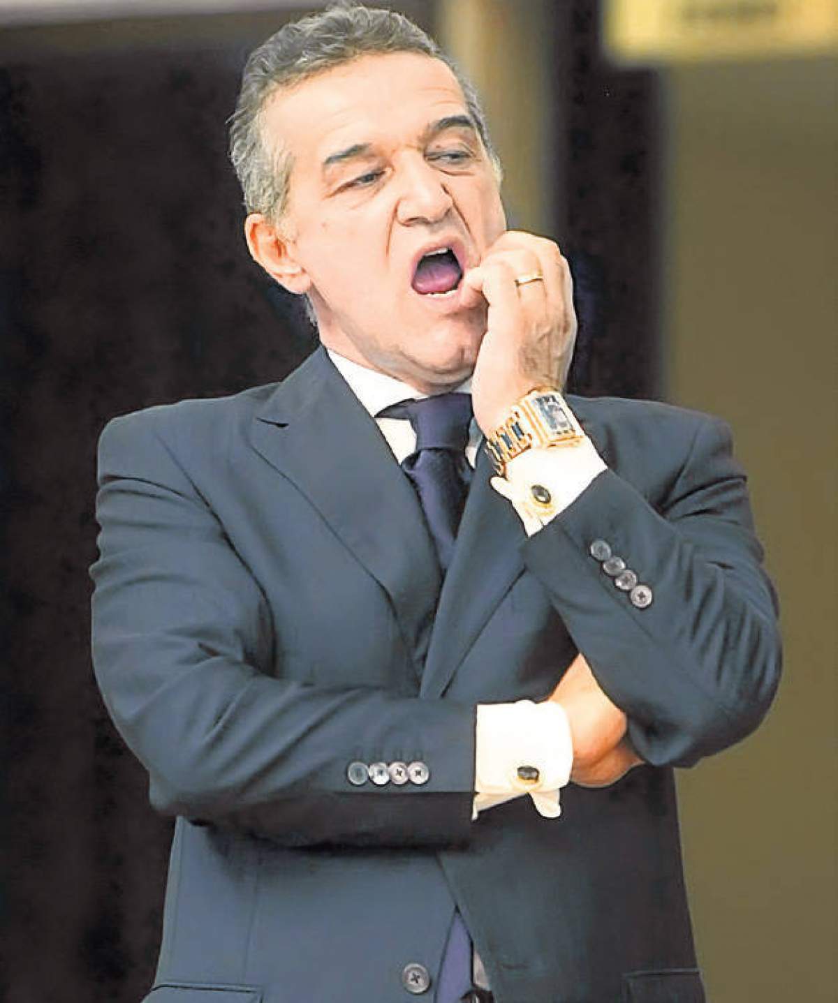 EXCLUSIV! Se apucă Gigi Becali de pictură în închisoare?