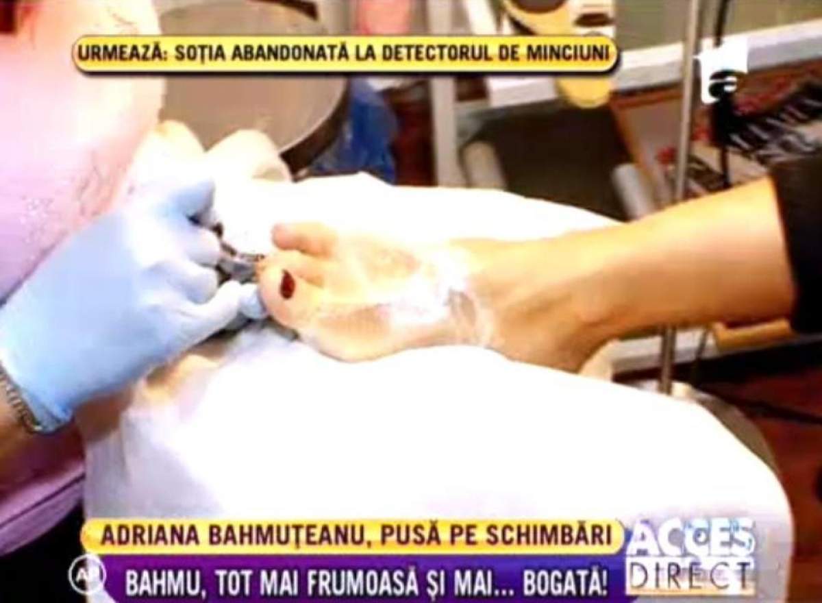 N-o să-ţi vină să crezi cine îşi face pedichiura la salonul Adrianei Bahmuţeanu! / VIDEO