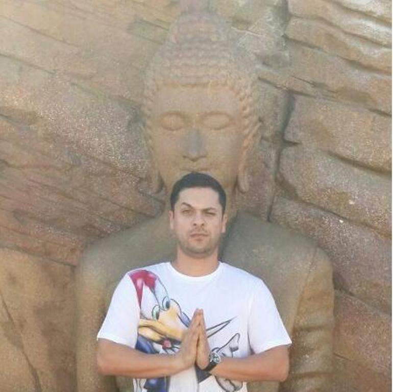 Ce legătură există între Buddha şi ciocănitoarea Woody? Augustin Viziru vă desluşeşte misterul!