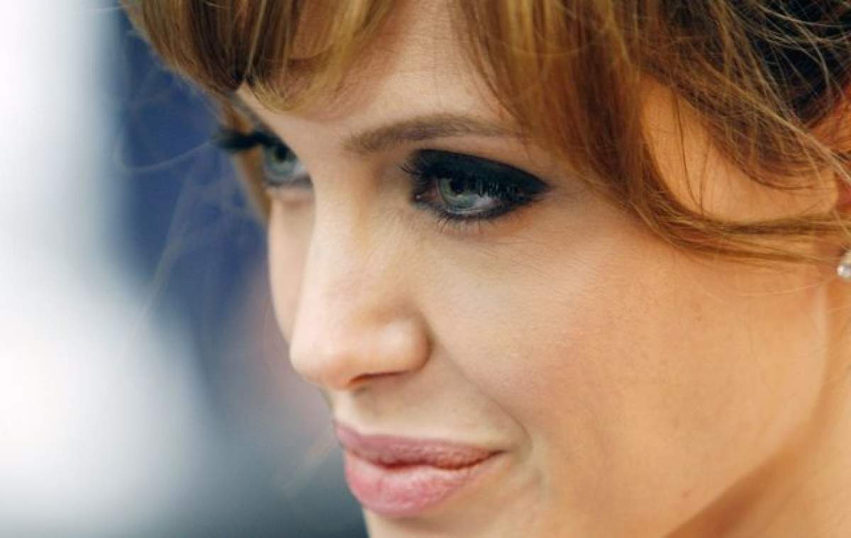 Video Transformare radicală! Uite cum a ajuns să arate Angelina Jolie