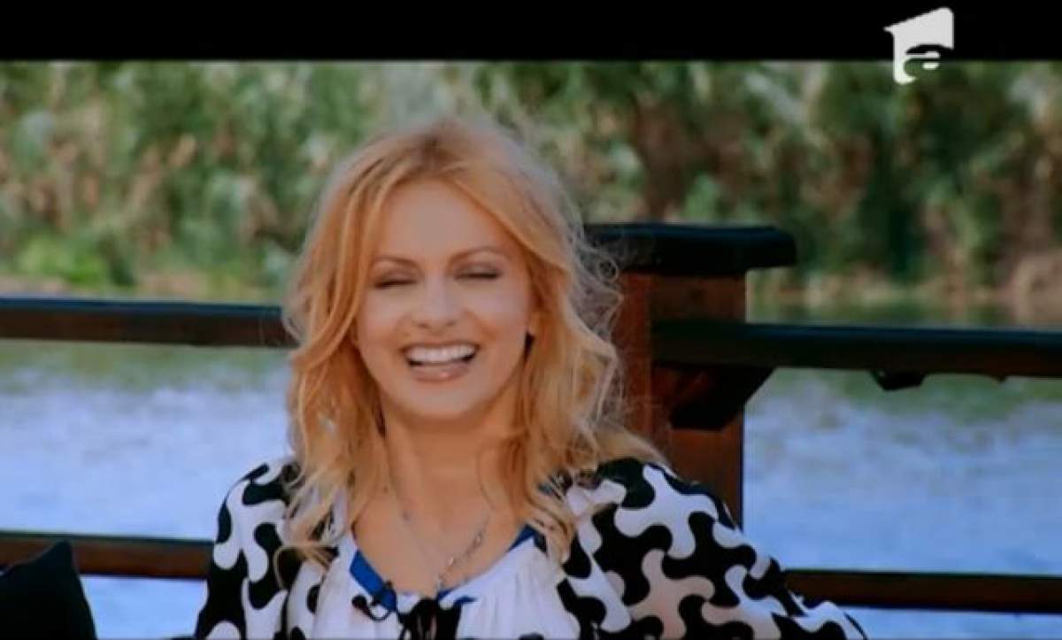 Concurent al emisiunii "X Factor", complimentat de către Simona Gherghe "Ce zâmbet frumos ai"