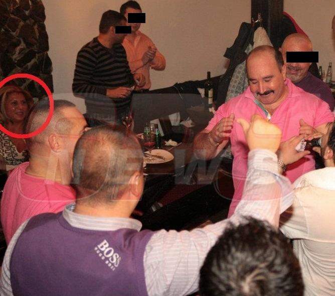 Dragoste cu năbădăi! Căsătorit în puşcărie, Nuţu Cămătaru divorţează în zeghe