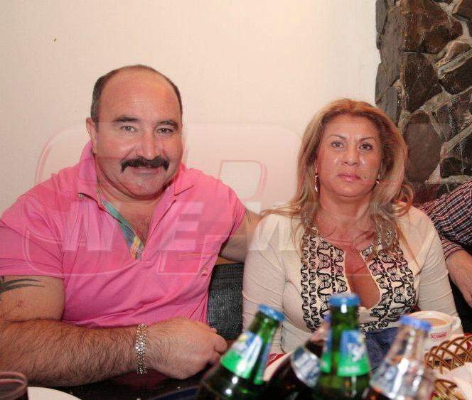 Dragoste cu năbădăi! Căsătorit în puşcărie, Nuţu Cămătaru divorţează în zeghe