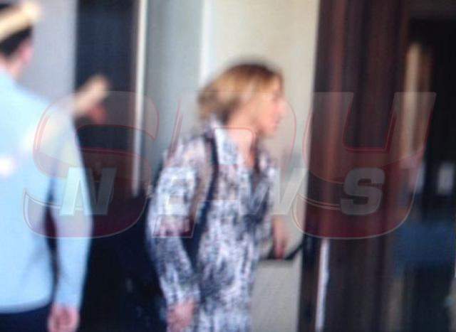 Iulia Vântur a ieşit radioasă din hotel, după ultima noapte de dragoste