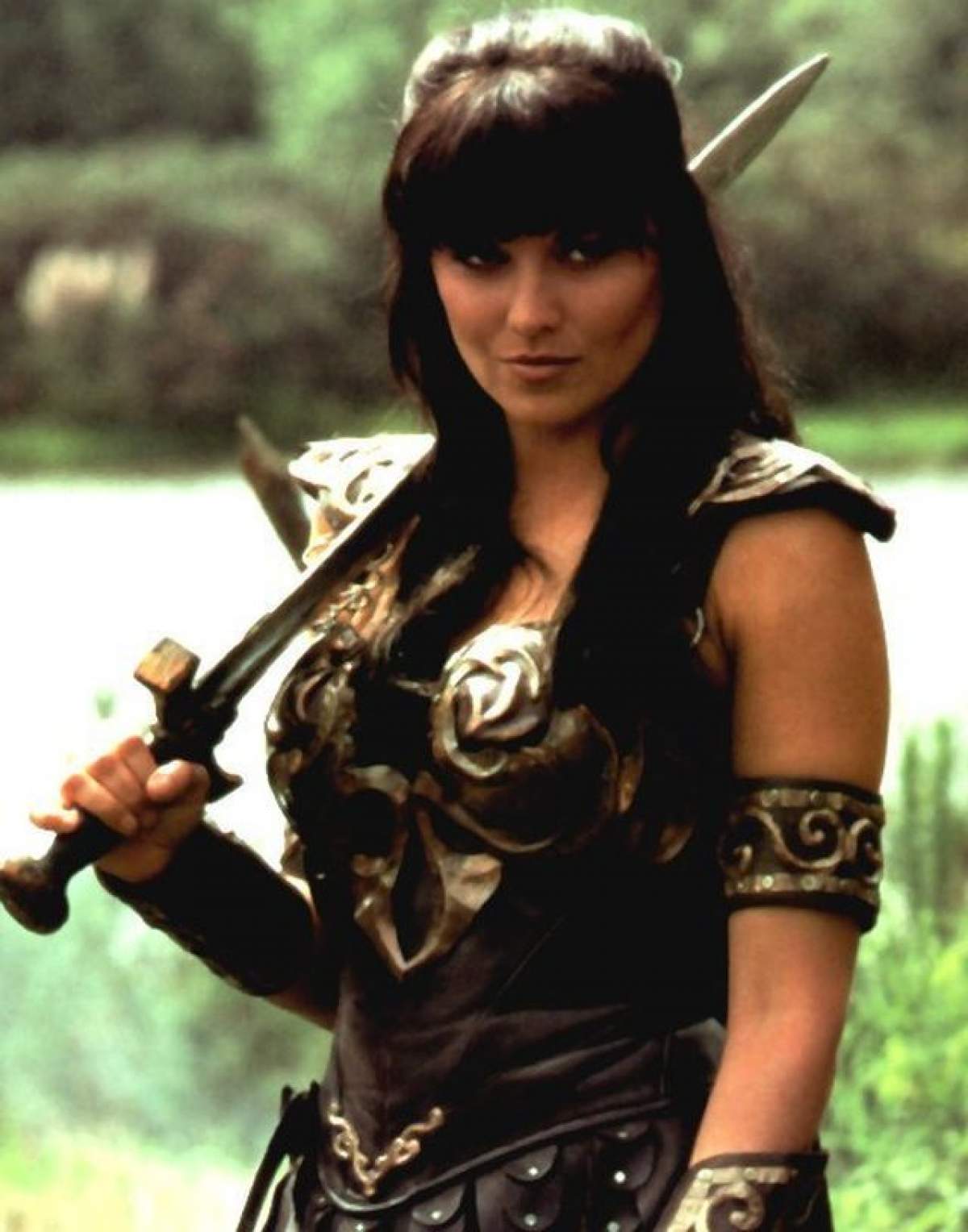 Vă mai aduceţi aminte de "Xena, prinţesa războinică"? Uite cum arată acum Lucy Lawless, la 12 ani de la terminarea filmărilor