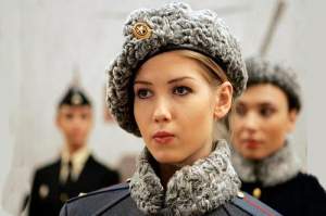 Cea mai sexy femeie în uniformă militară este o româncă. "Respectul nu-l câştigi prin aspectul fizic"