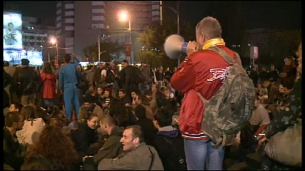 Protest de amploare în Capitală! Sute de persoane au ieşit în stradă