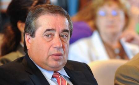 Sume fabuloase împărţite la partaj. Au cerut 1,7 miliarde euro din averile soţilor!