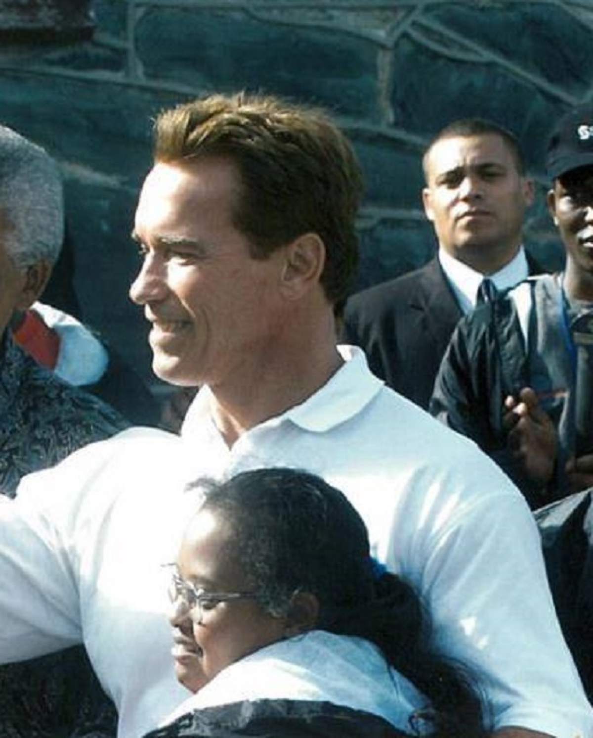 David Beckham şi Arnold Schwarzenegger, fotografii de mii de like-uri cu Nelson Mandela!