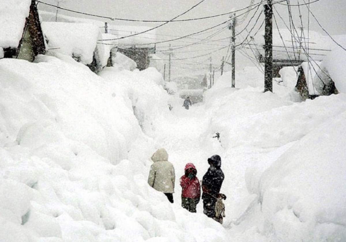 Codul Galben de ninsori şi viscol a fost prelungit! Vezi până când este valabilă atenţionarea meteorologilor