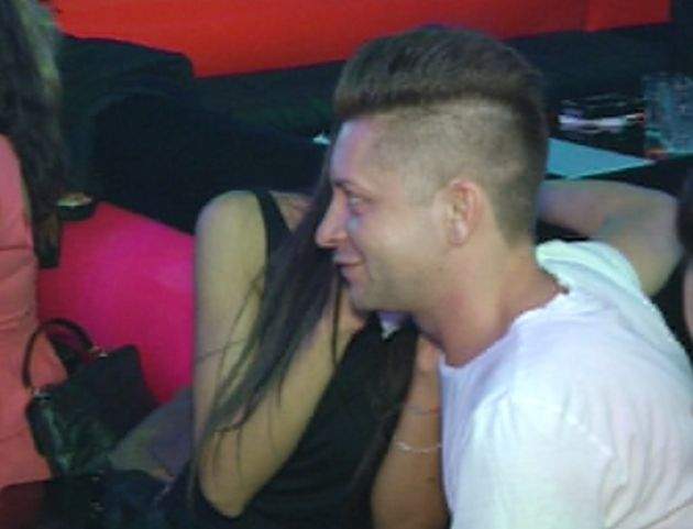 Cine i-a ţinut de urât toată noaptea? Raluca s-a distrat în club fără Pepe