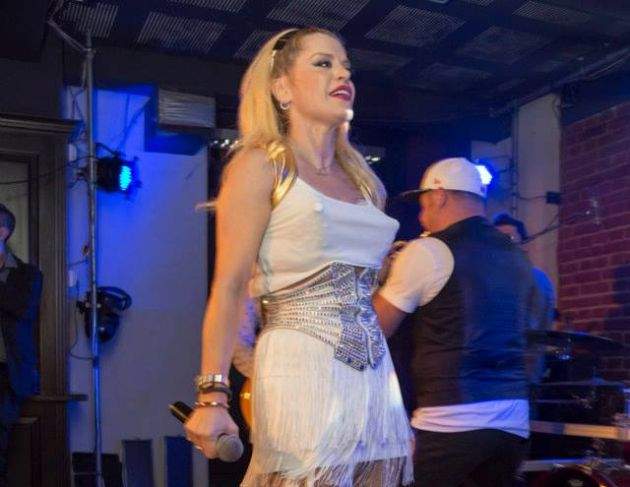 Loredana, apariţie scandaloasă în club! A băgat în boală toţi masculii cu sfârcurile ei / FOTO