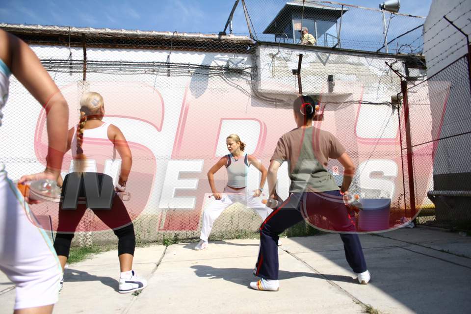 Galerie FOTO incredibilă! Drumul Brigittei Sfăt de la extaz la agonie şi din nou la extaz! Uite ce făcea vedeta la închisoare!