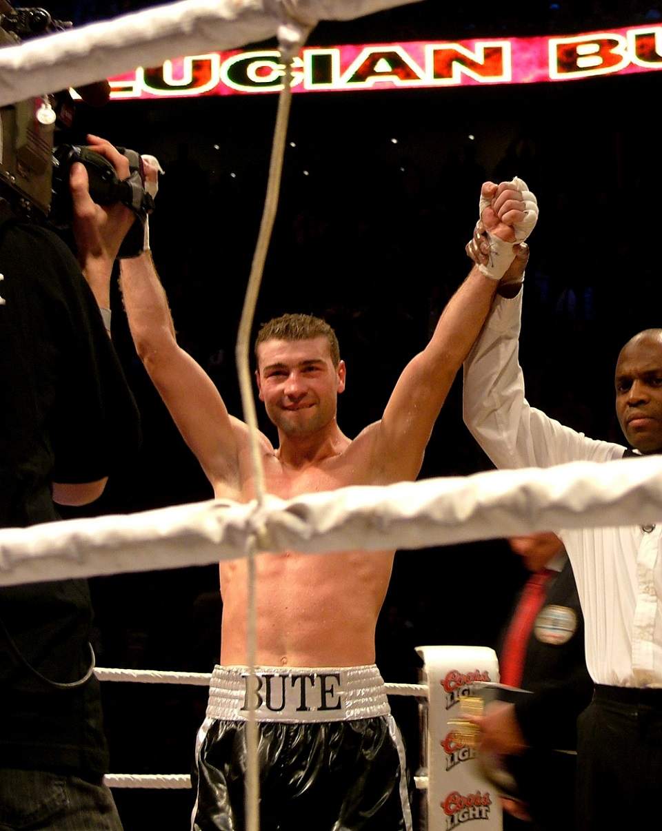 Lucian Bute şi-a "tras" costum regesc pentru nuntă! Intră să vezi cât de bine va fi îmbrăcat sportivul