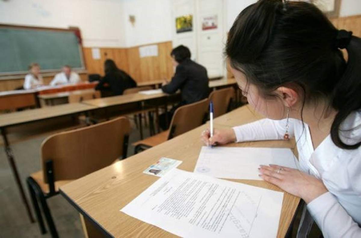 Tu ai face aşa ceva? Metoda ingenioasă la care a apelat o elevă pentru a copia la BAC