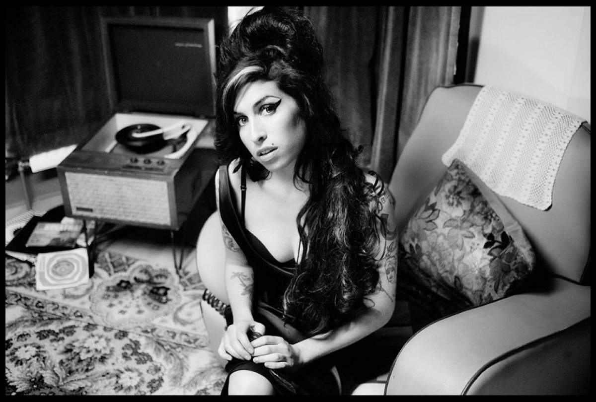 Amy Winehouse nu a murit din cauza drogurilor! Fratele artistei aruncă bomba!