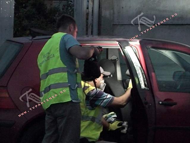 L-au nimerit! Şeful puşcăriei Târgşor, despuiat de hoţi