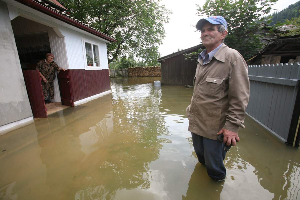 Prăpăd! România e sub asediul apelor! Ploile torenţiale fac ravagii în ţară!