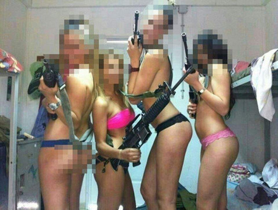 Dezmăţ cu femei dezbrăcate în armata israeliană! Imaginile astea au înfuriat milioane de oameni / Galerie foto