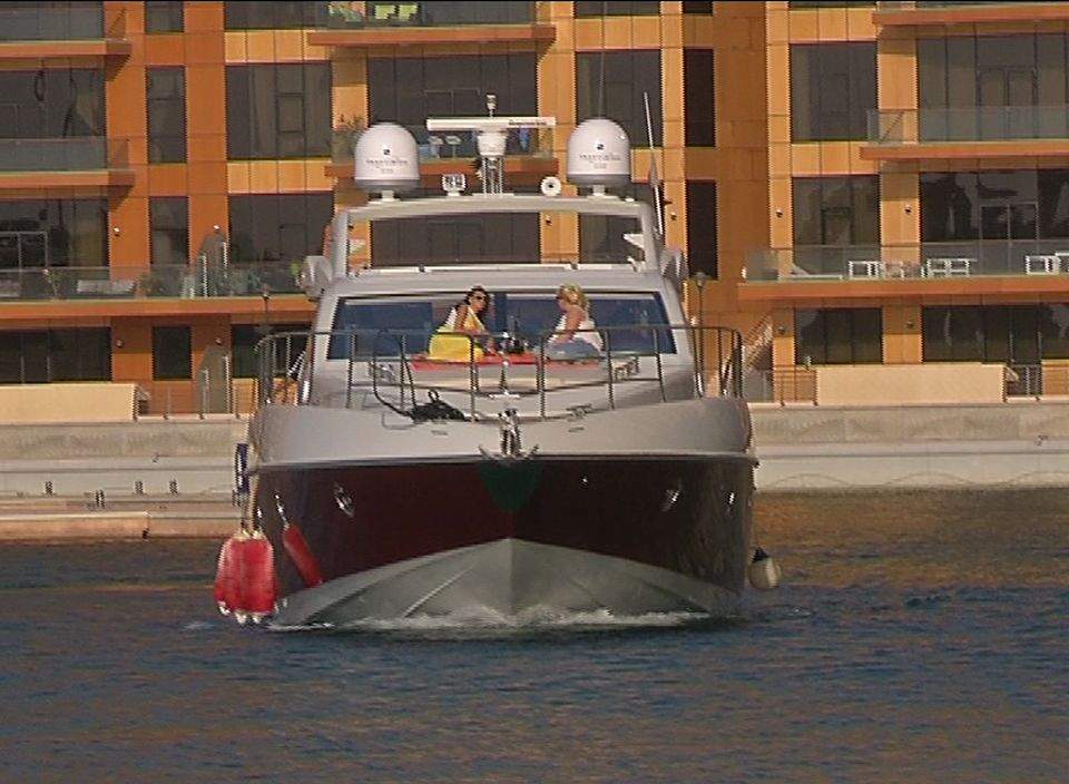 Ramona Gabor, tratată ca o regină în Dubai! Vedeta vorbeşte, în premieră, despre viaţa de lux şi iubitul arab care i-a pus lumea la picioare / Galerie foto exclusivă