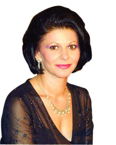 Elena Cârstea vrea să revină în România!