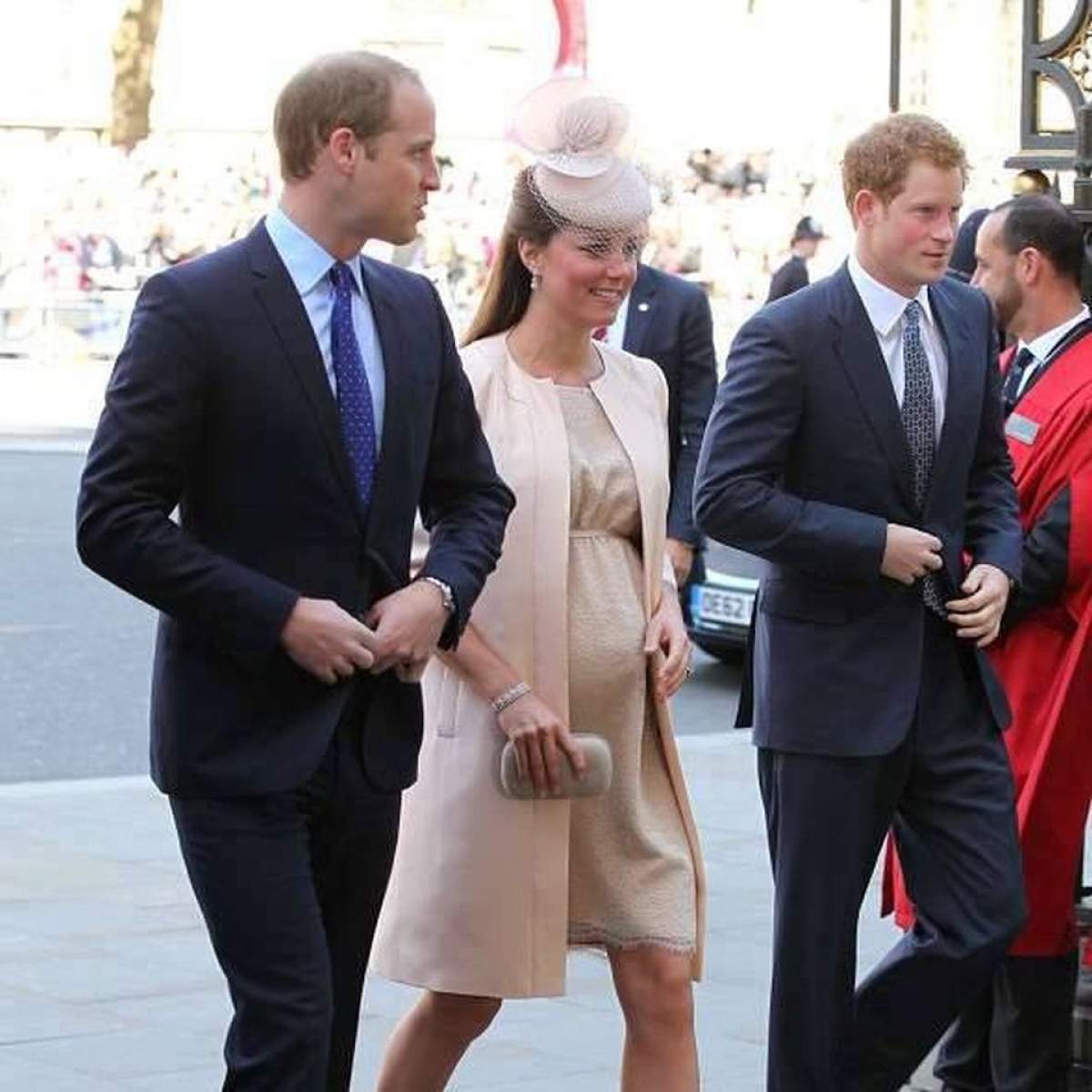 ALERTĂ de gradul 0 în Marea Britanie! Prinţul William a părăsit baza militară şi a fugit la Londra! Vezi de ce