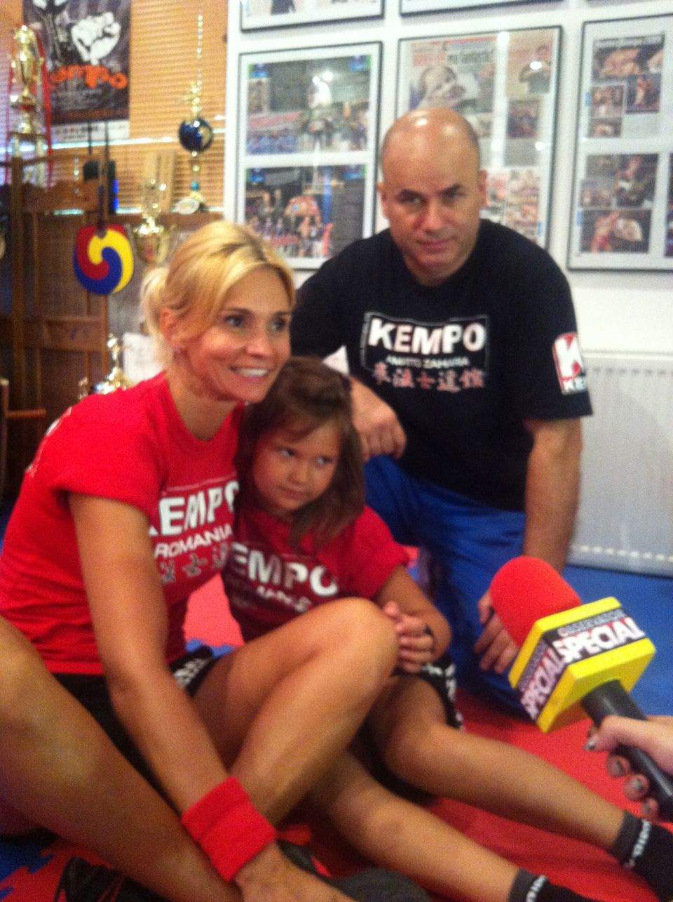 Fetiţa Ruxandrei Dragomir este o adevărată luptătoare. Vezi ce sport practică la numai 6 ani