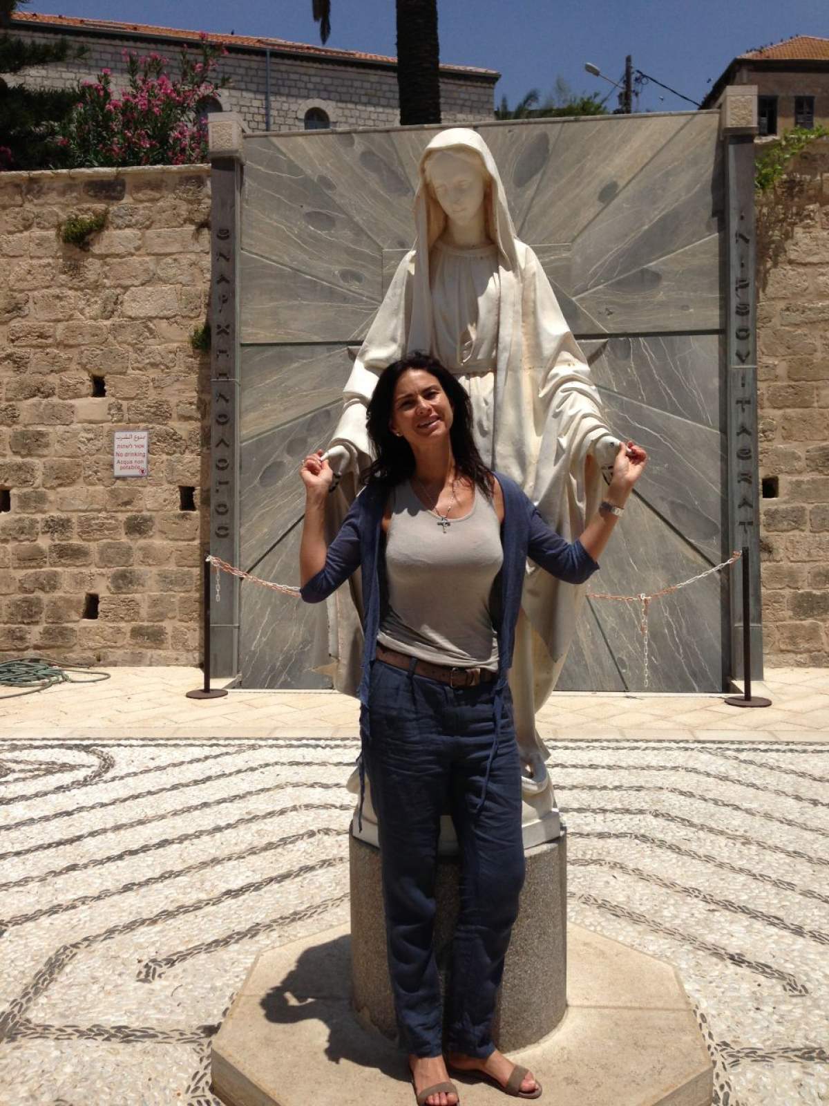 Ramona Bădescu s-a rugat în Israel! Vezi pentru ce!