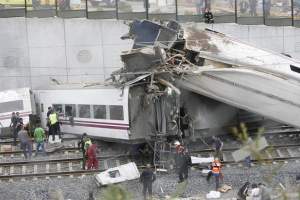 ŞOCANT! Primele imagini de la tragicul accident feroviar din Spania. Oare sunt şi români printre victime?