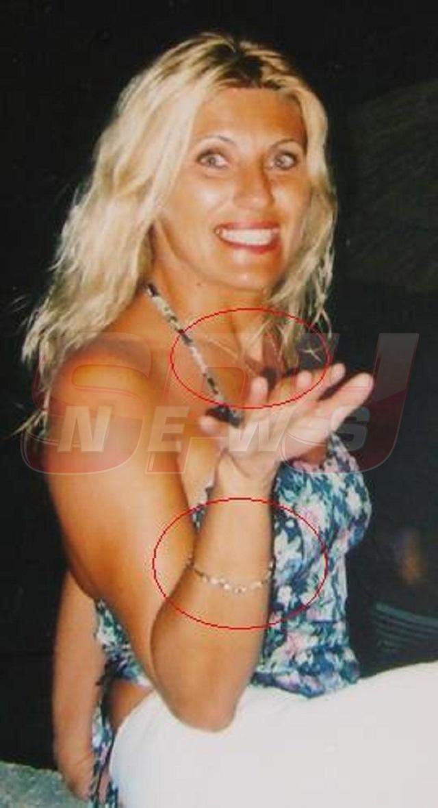 Blondă şi în costum de baie! Ipostază şoc pentru Elodia Ghinescu!