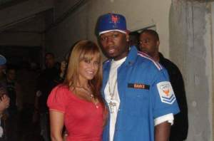 O cunoscută vedetă de la noi s-a tras în poza cu 50 Cent! Pariu că nu ghiceşti cine e norocoasa?