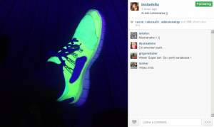Ultima fiţă!!! Delia poartă pantofi "luminaţi" / FOTO