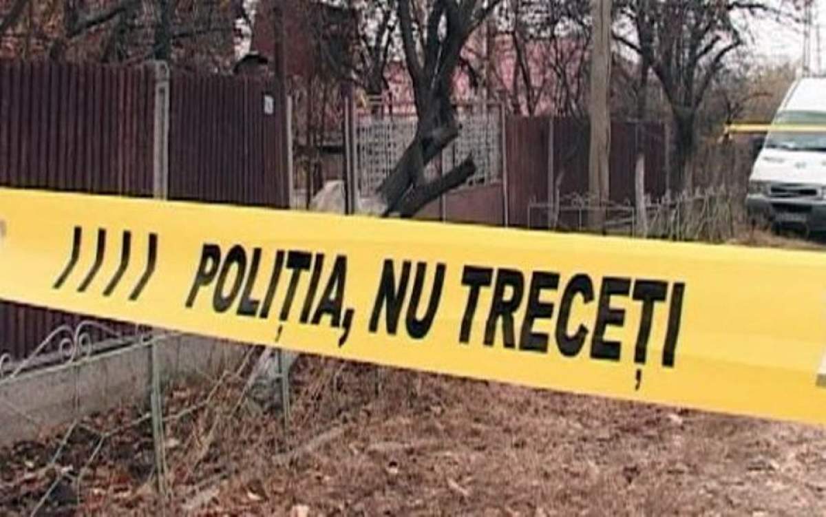 ŞOCANT! Un bărbat i-a tăiat gâtul fiului său cu o drujbă, după care şi-a luat viaţa