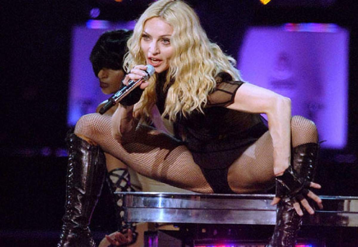 Madonna împlineşte astăzi 55 de ani! Vă mai amintiţi cum arăta în videoclipul piesei "Like a virgin"?