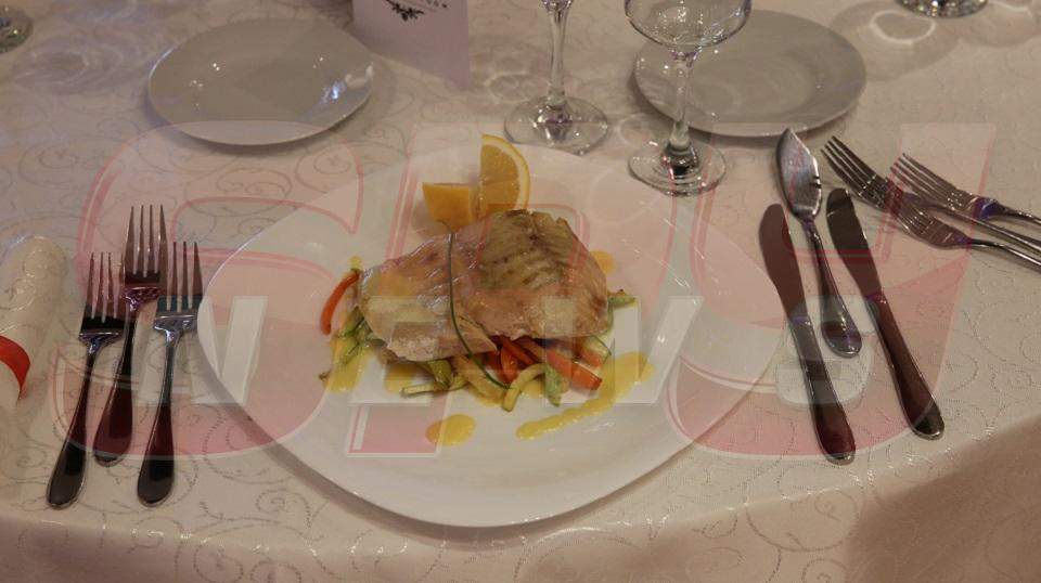 Uite cum i-a "omenit" Elena Hueanu pe invitaţii de la botezul fiicei sale!