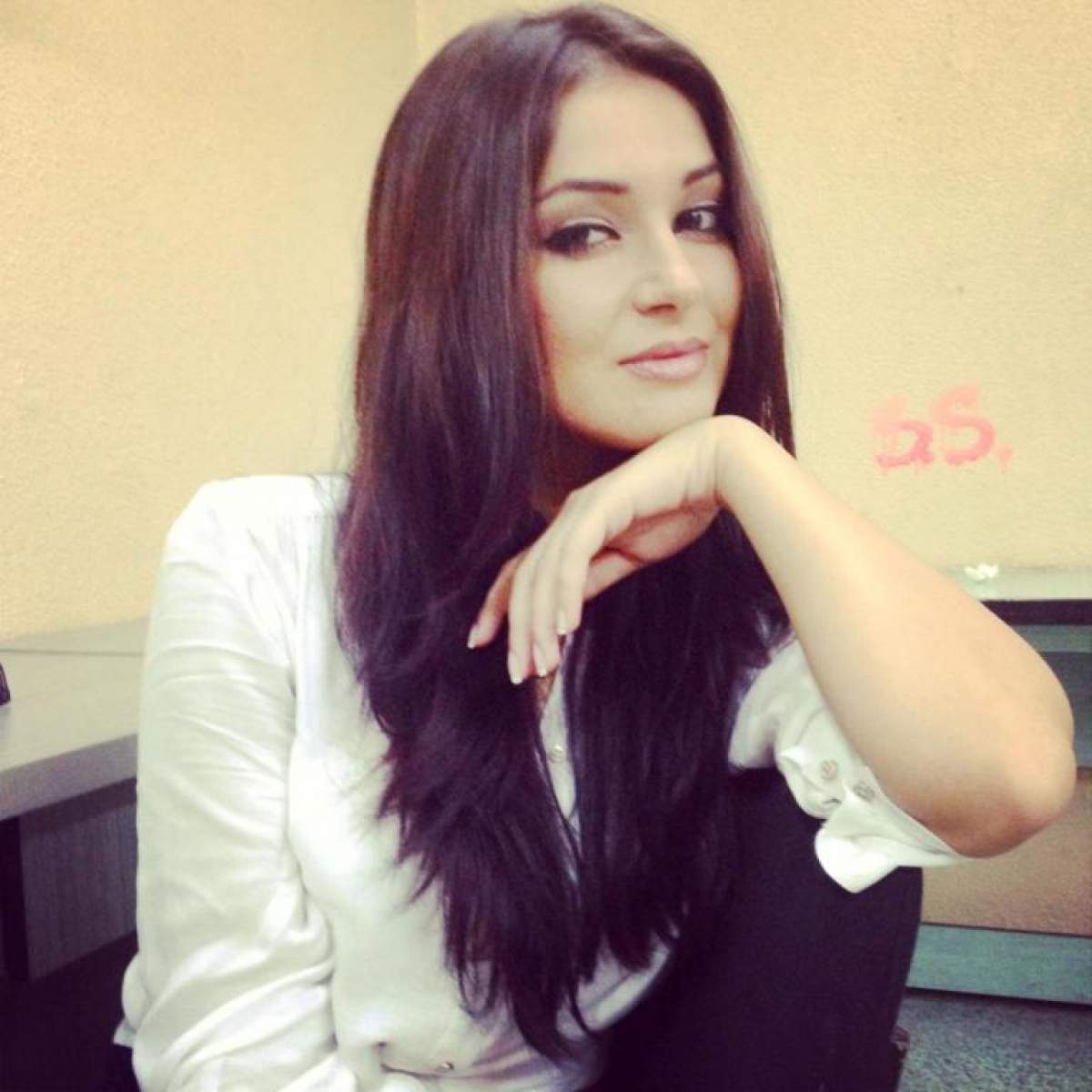 Elena de la Mandinga, crăcănată şi udă! / FOTO INCENDIARĂ