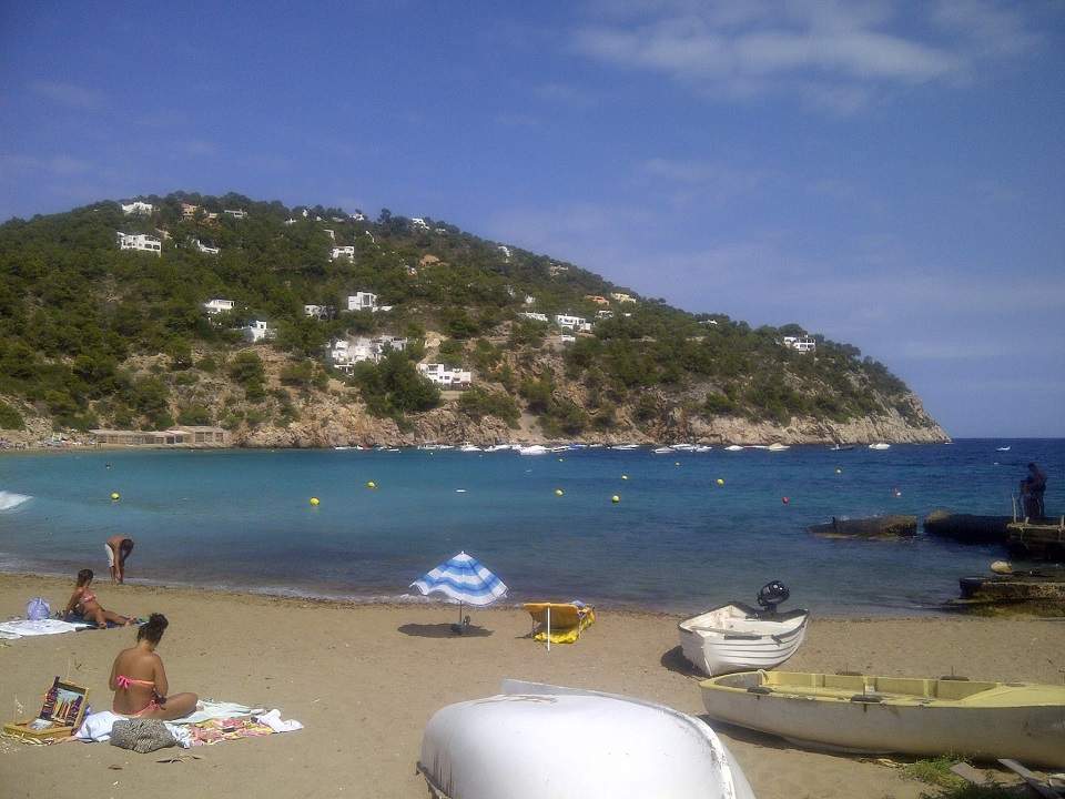 Bogdan Vlădău a ajuns în Paradisul distracţiei! Uite unde petrece "Burlacul"! / FOTO
