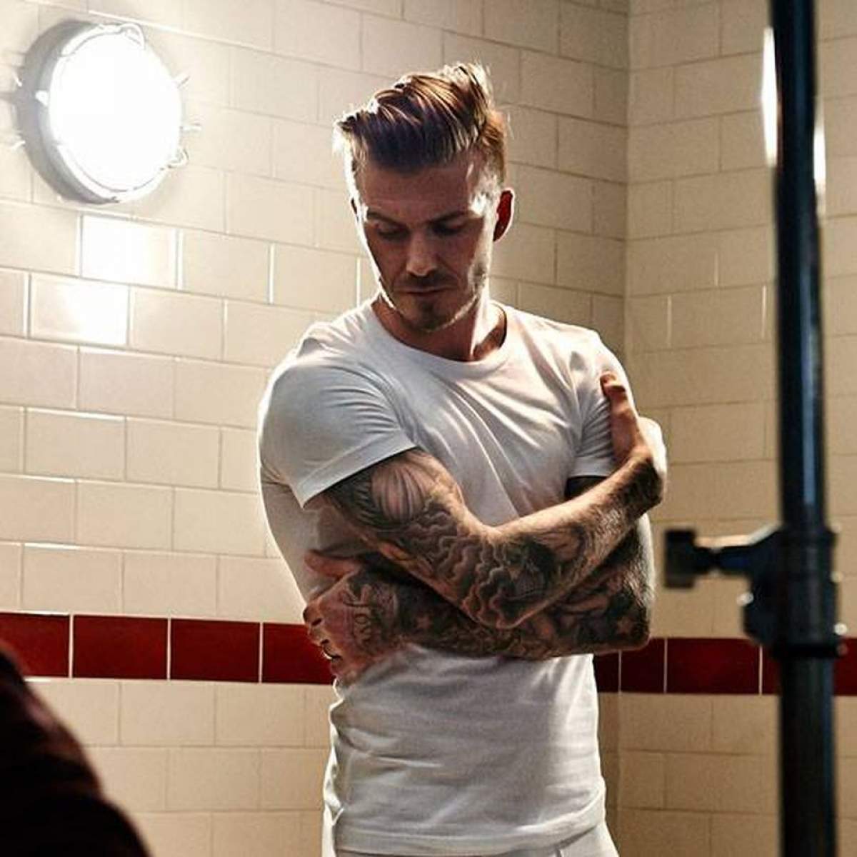 David Beckham înlocuieşte cariera de fotbalist cu cea de model! Uite cum a pozat aproape gol/ Fotografii incendiare