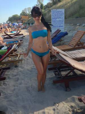 Roxana Marinescu petrece pe litoralul românesc!