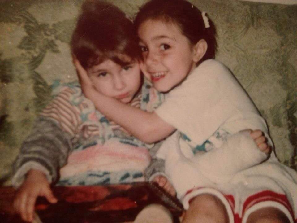 Andreea Podărescu, de nerecunoscut în această fotografie! Ghiciţi care e?