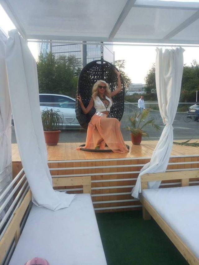 Sânziana Buruiană, mai sexy ca o cadână!