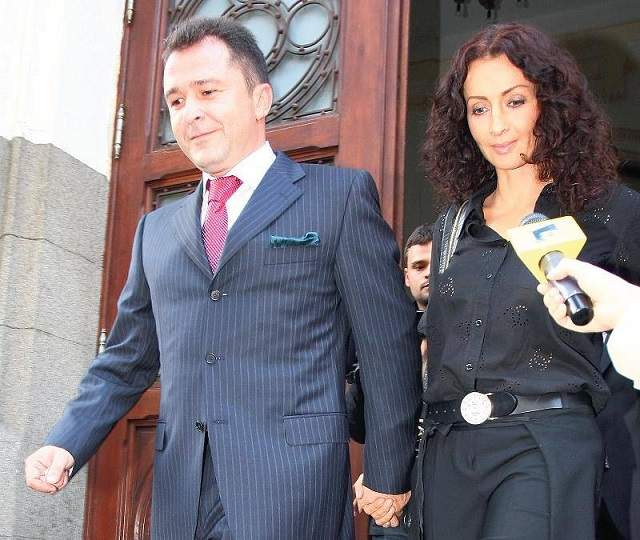 Ups! Au divorţat pentru că au călcat strâmb