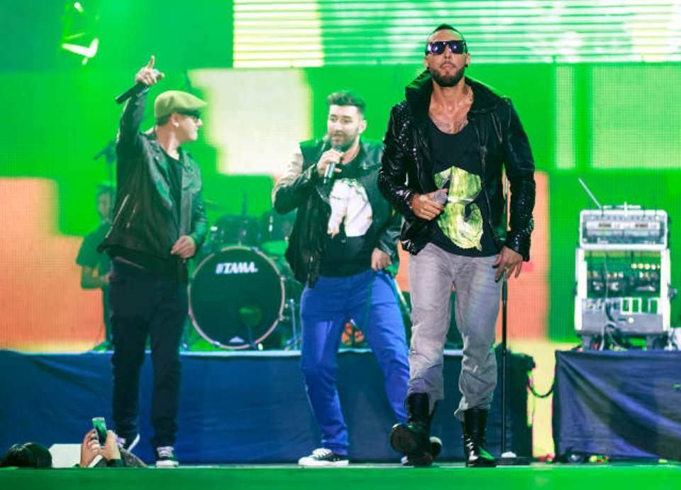 Inna si Alex Velea, mai tari decat Lady Gaga la Media Music Awards