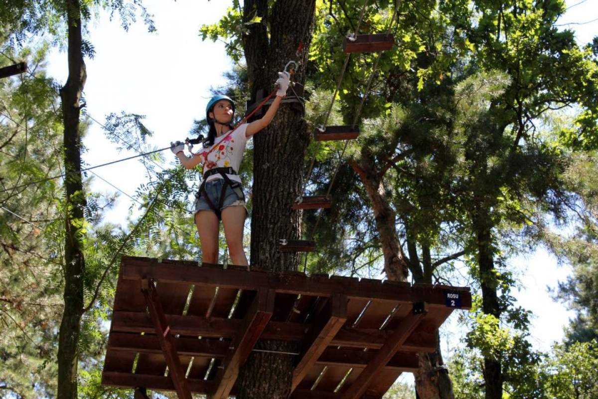 Anca Lungu este adepta aventurilor extreme! Fotografii incendiare