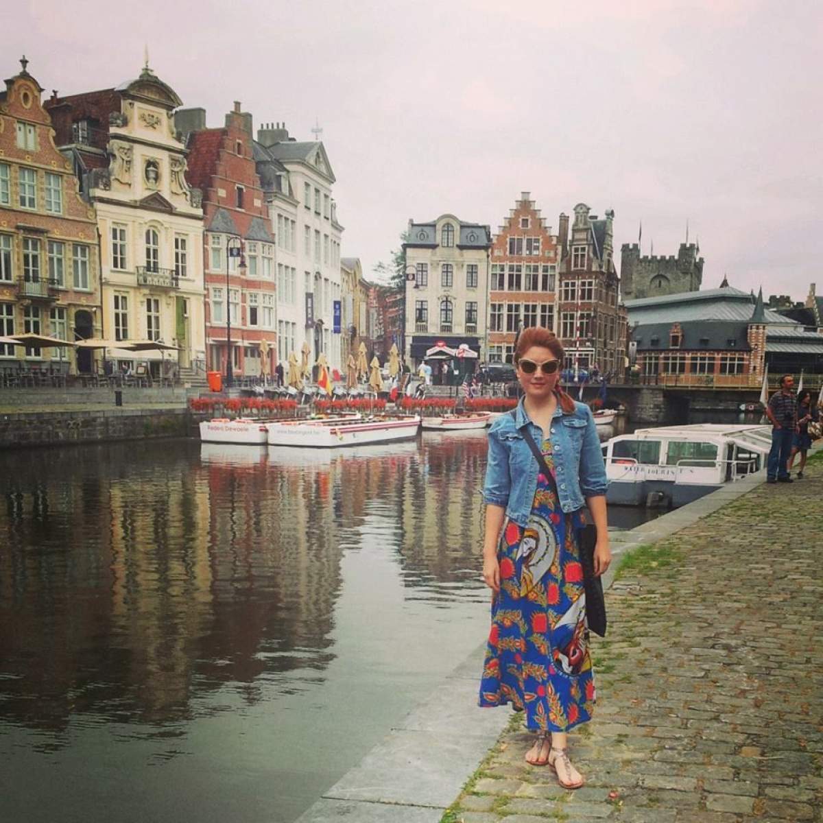 Alexandra Ungureanu petrece o vacanţă de vis în Benelux!!! Fotografii incendiare