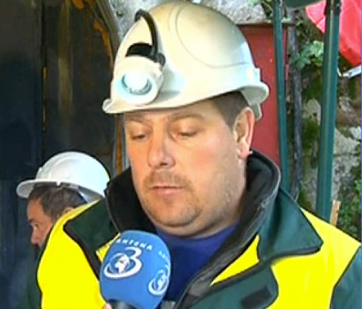 22 de mineri protestează de ieri în subteran! / VIDEO