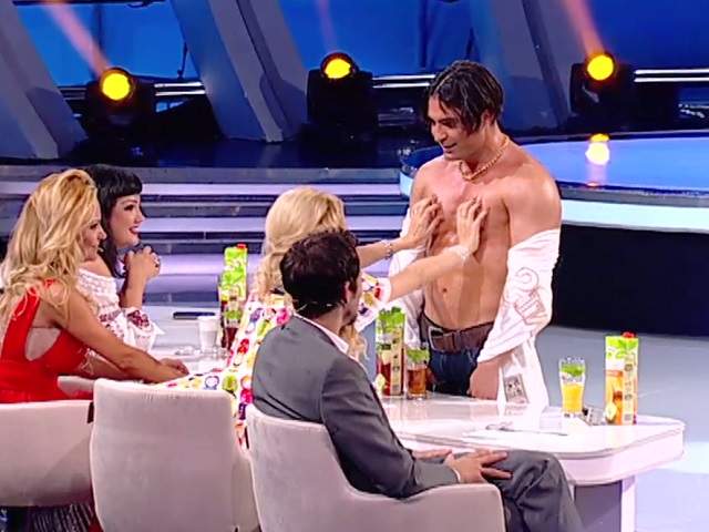 "Toate femeile să apeleze la mine!". Pepe s-a dezbrăcat, iar Andreea Bălan l-a apucat de...! / Video